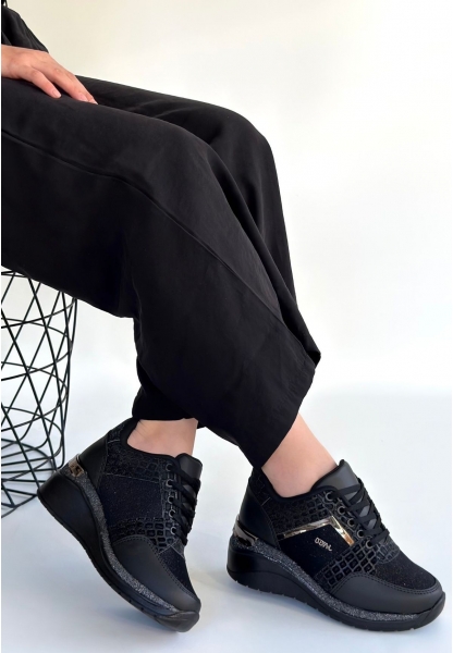 Geja Siyah Cilt Bağcıklı Spor Ayakkabı