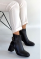 Kanda Siyah Cilt Topuklu Bot