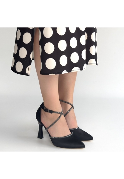 Kanji Siyah Saten Topuklu Ayakkabı