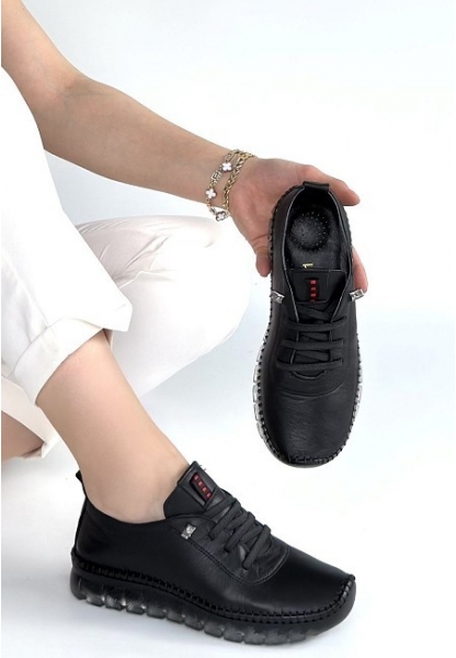 Kitta Siyah Deri Bağcıklı Spor Ayakkabı