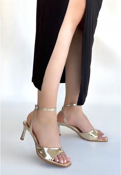 Lenya Gold Rugan Topuklu Ayakkabı