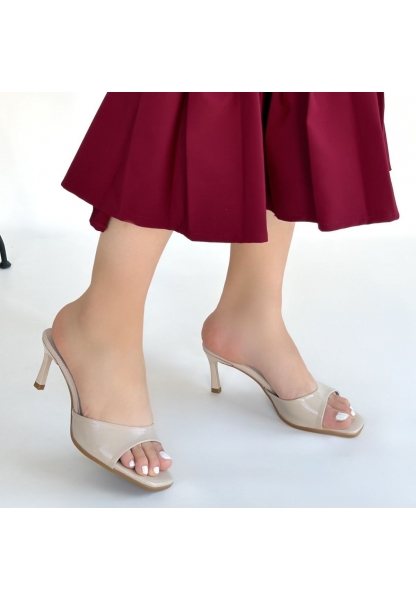 Ribay Bej Rugan Topuklu Terlik